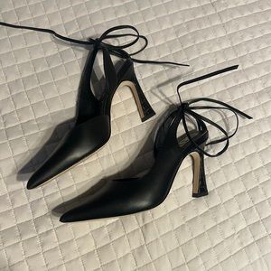 Deltan Heels